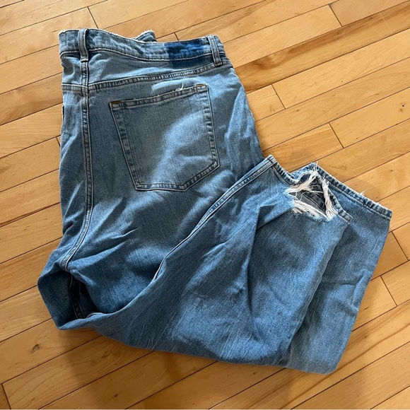 Abercrombie Ultra High Rise Ankle Straight Jean 35(20) Short - Picture 5 of 5